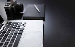 800天领跑却零冠军！阿伯恩茅斯紧咬榜首，钢铁防线阿森纳要慌？